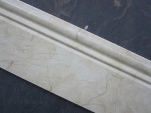 地铁踢脚线
